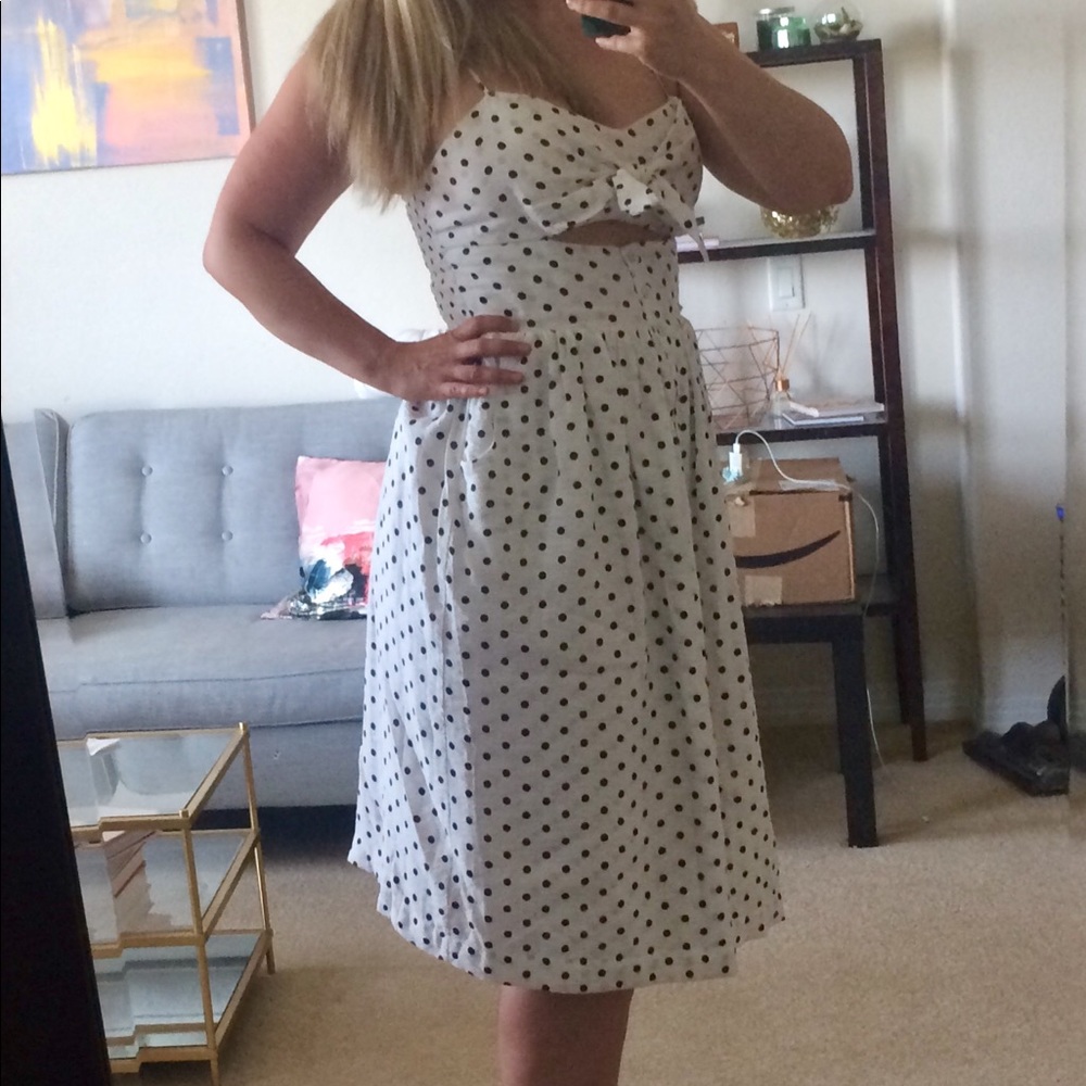 Black/white polka dot linen dress